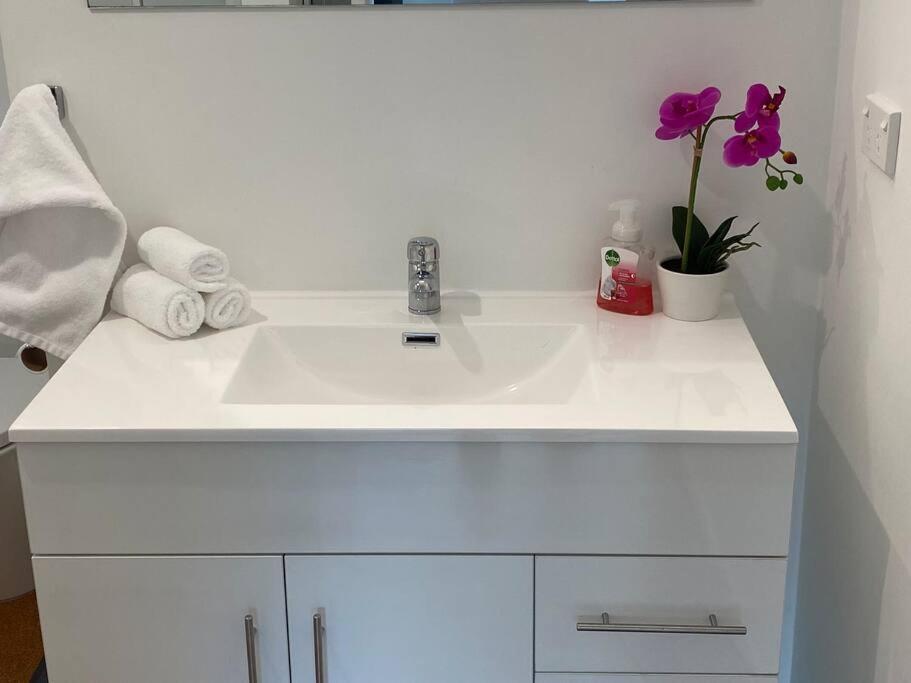 Sea-Renity Picton, Apt B Extérieur photo